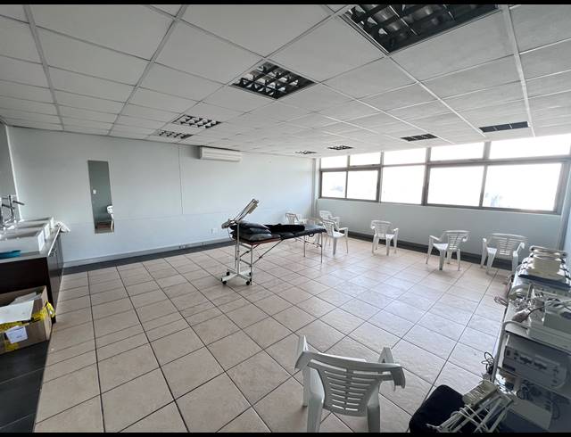 450M² OFFICE FOR SALE IN SALT RIVER
